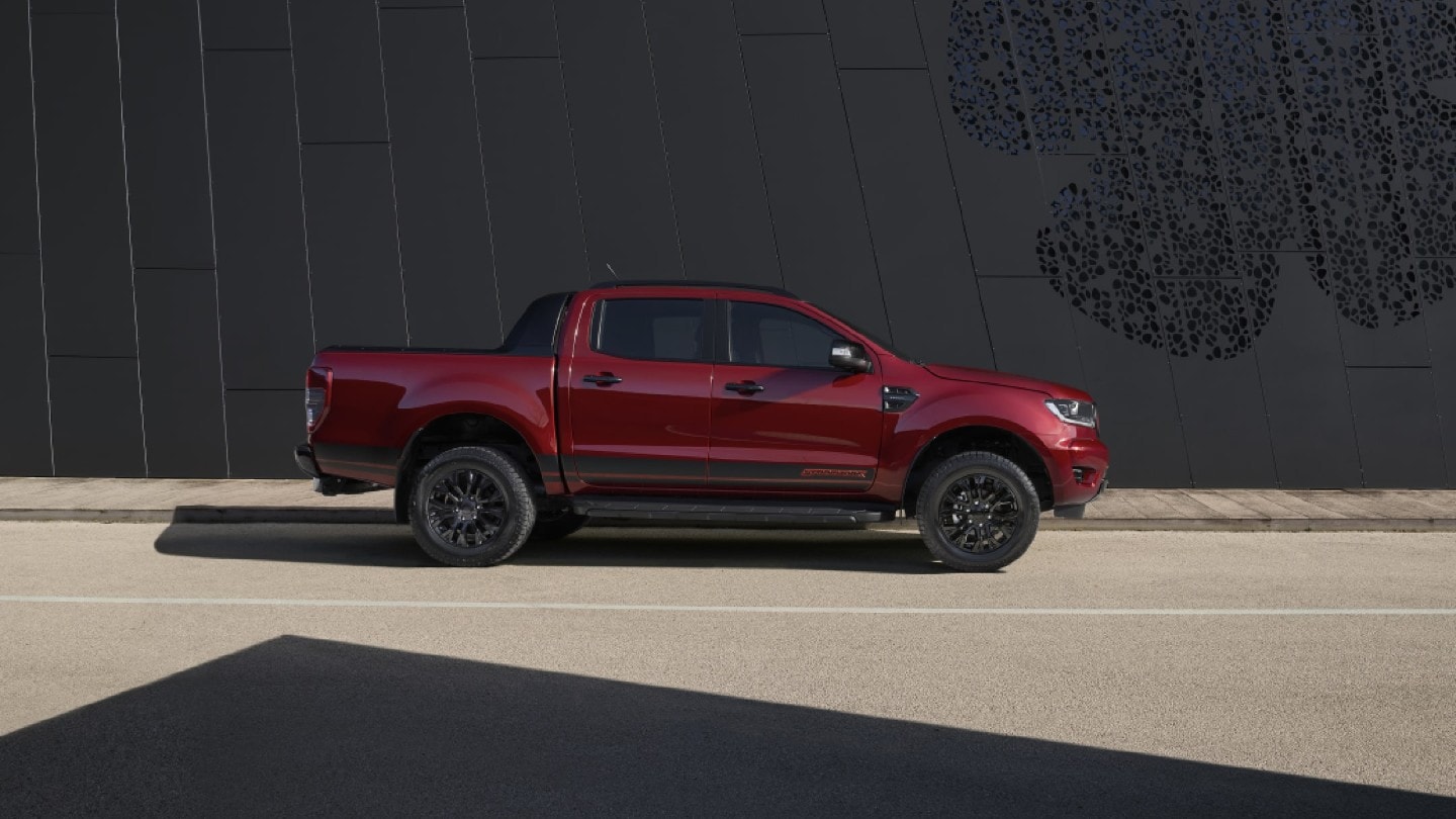 Red FORD Ranger