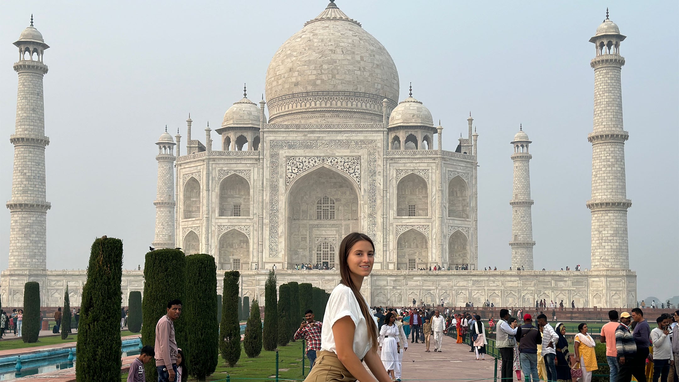 Lexie no Taj Mahal