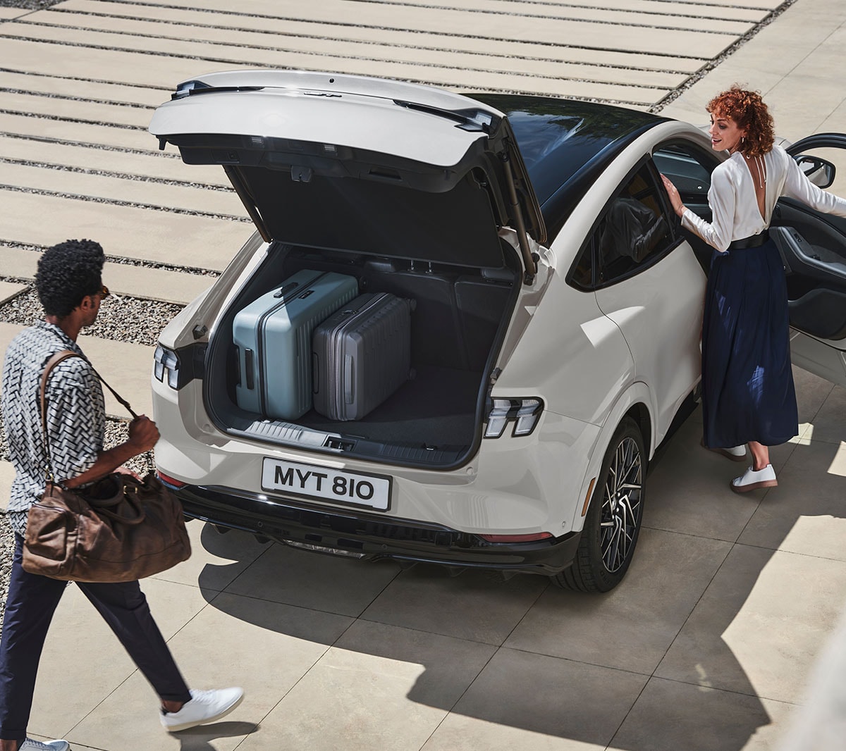 Bancos traseiros do Ford Mustang Mach-E SUV elétrico