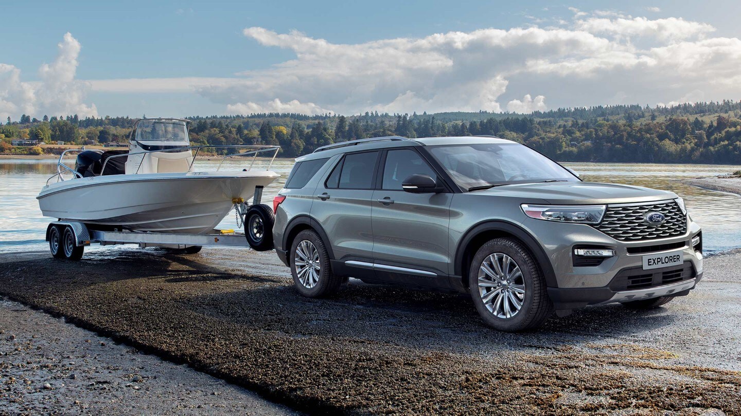 Novo ford Explorer exterior com reboque