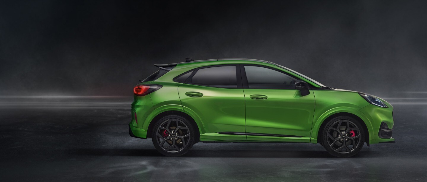 Close up do SUV desportivo Ford Puma ST (vídeo)
