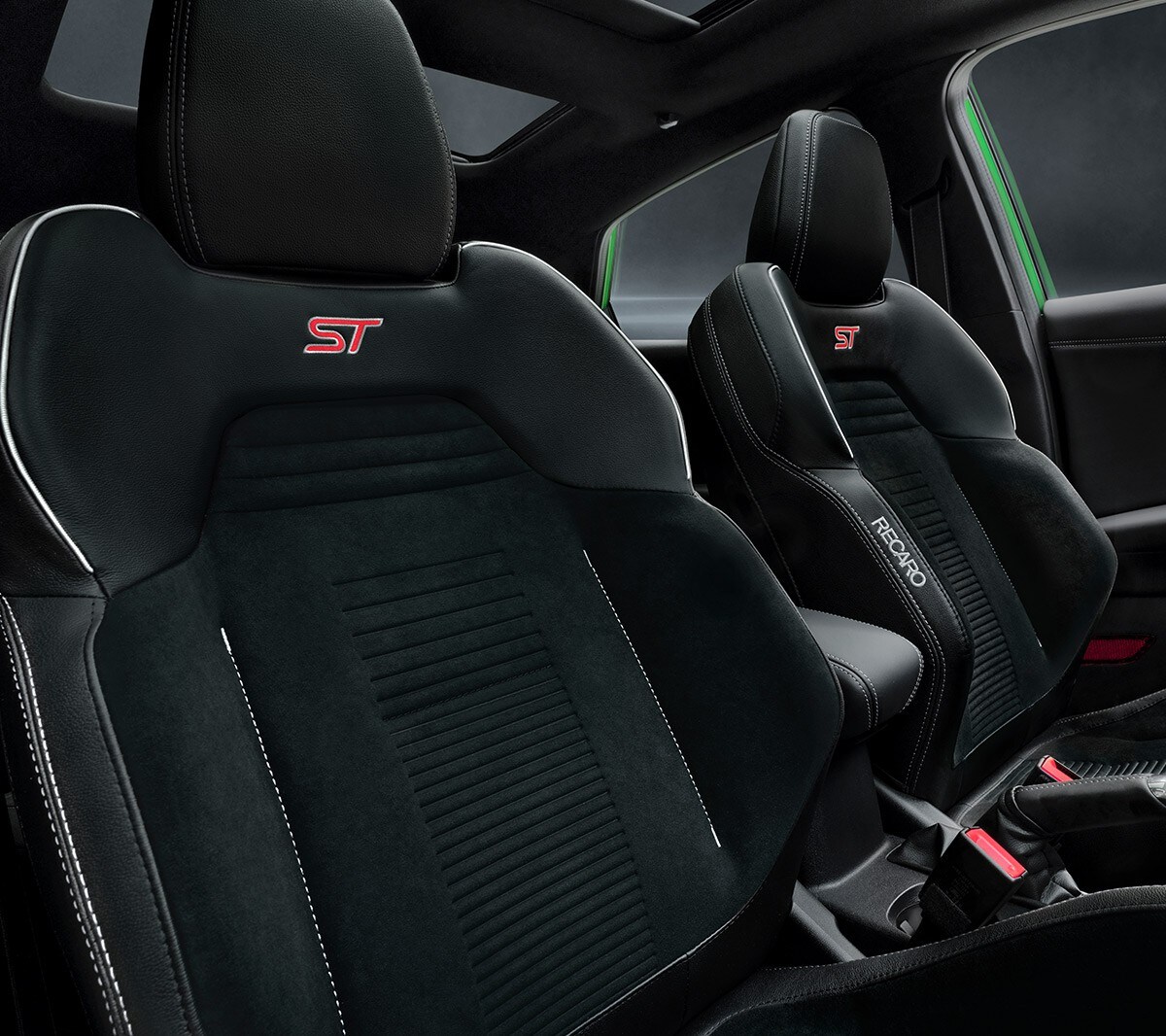 Assentos do SUV desportivo Ford Puma ST