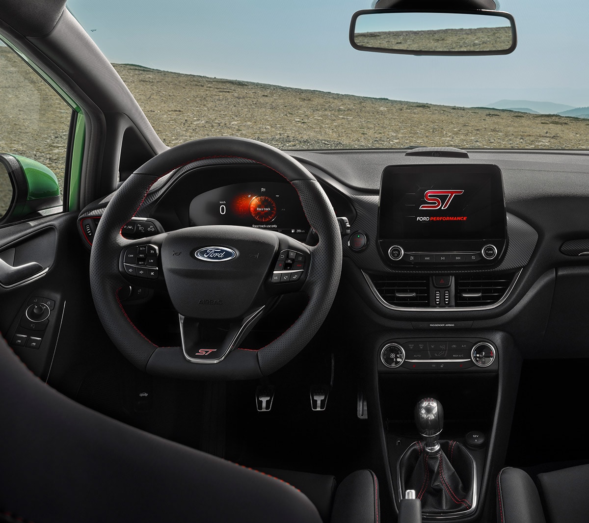 Interior Fiesta ST sports 