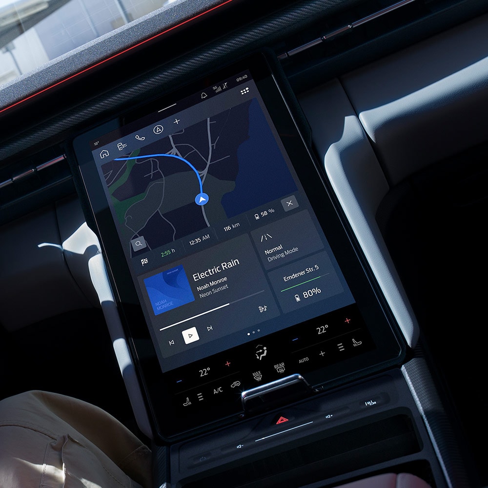 Grande plano do painel de instrumentos de um Ford Capri®, que mostra as capacidades de navegação conectada do veículo.