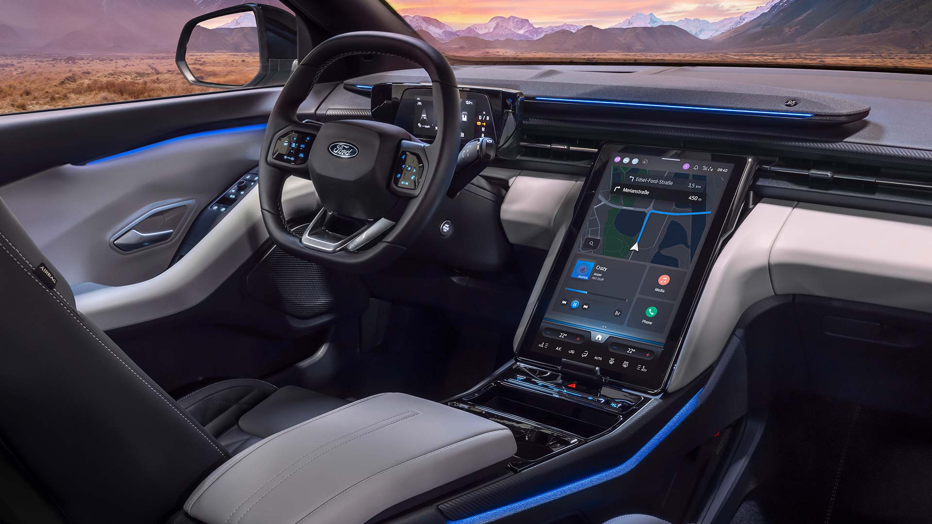 O interior do novo Ford Explorer® 100% elétrico com iluminação ambiente azul.