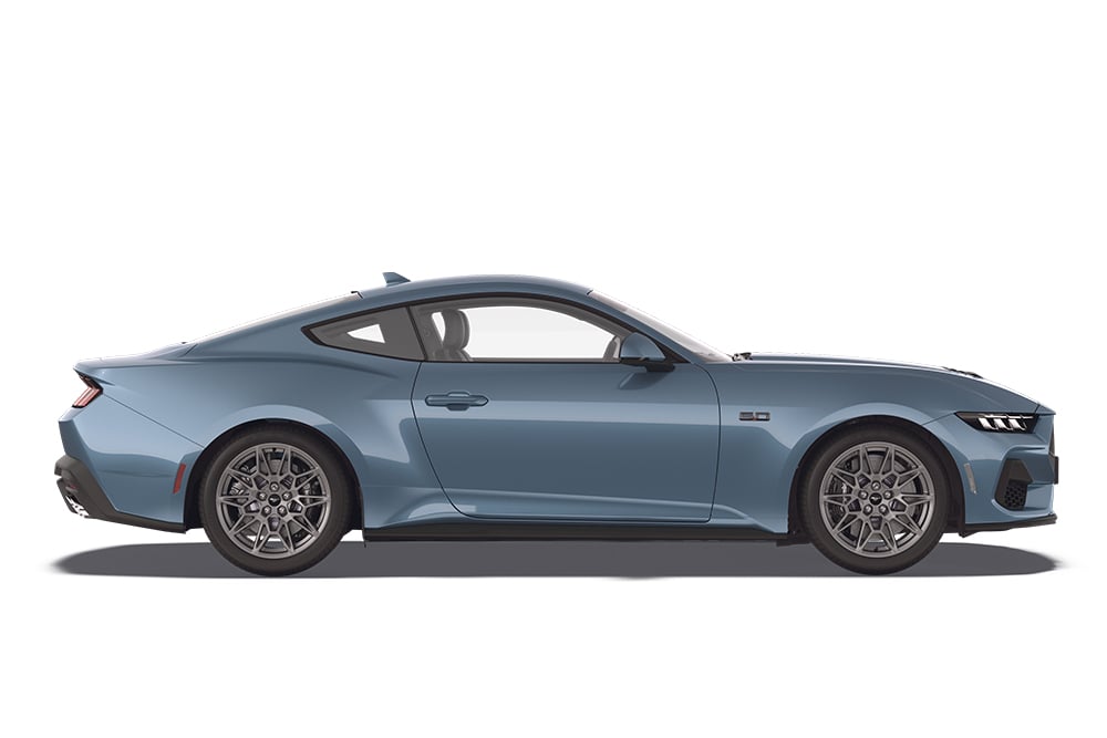 Ford Mustang azul-vapor, parte da gama de carros desportivos Ford.