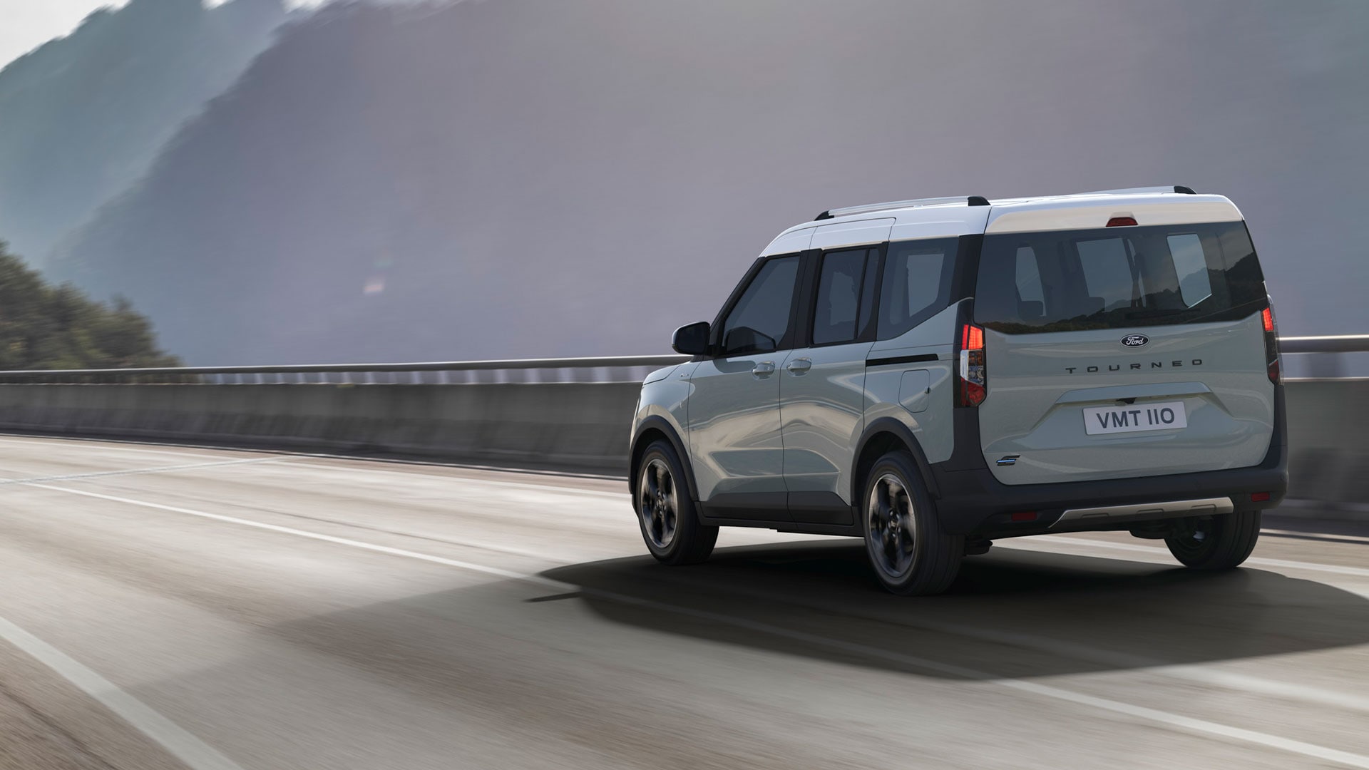 Ford E Tourneo Courier Ative Paisagem Rodoviária