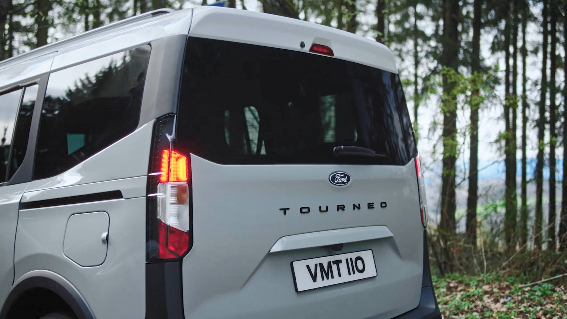 Ford E Tourneo Courier Ativo Traseira