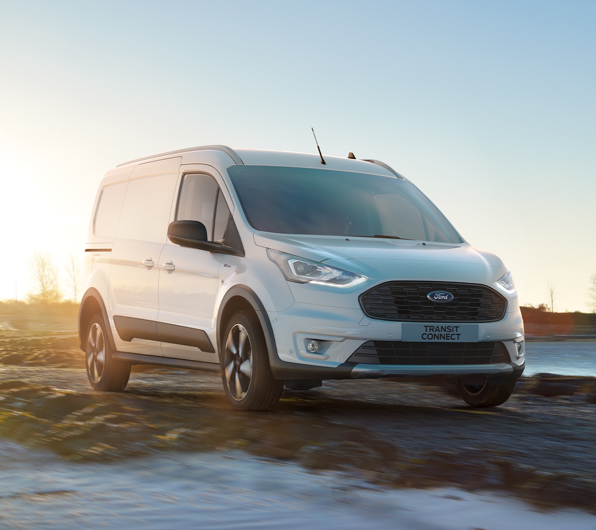Vista semi frontal do Ford Transit Connect