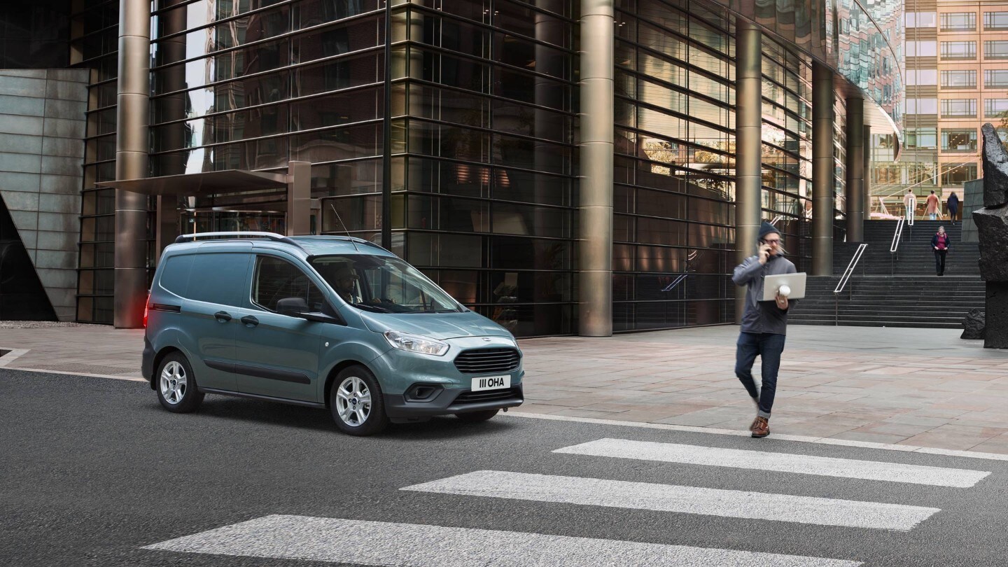 Transit Courier passadeira
