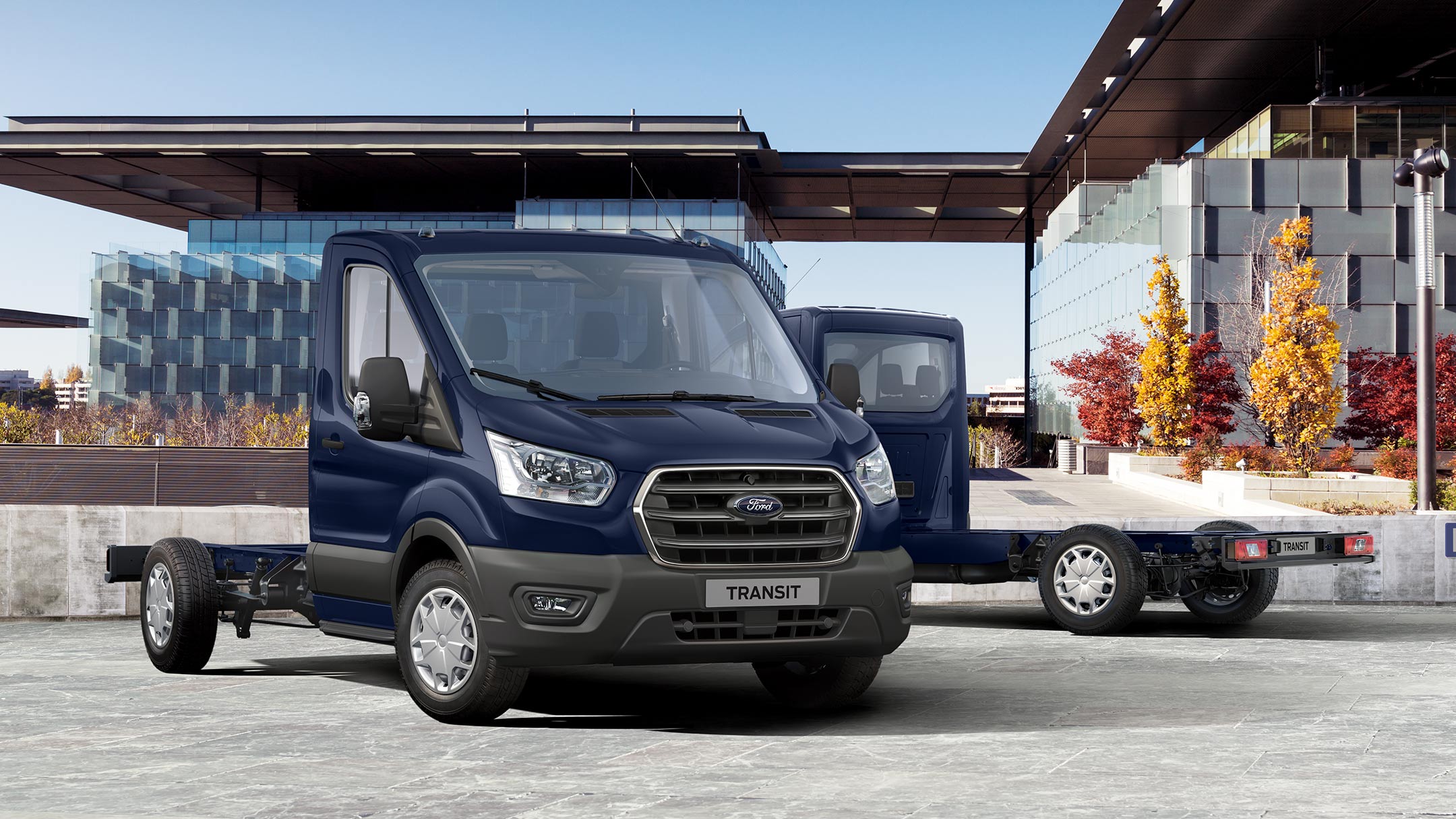 Vista frontal do Ford Transit Chassis Cabina