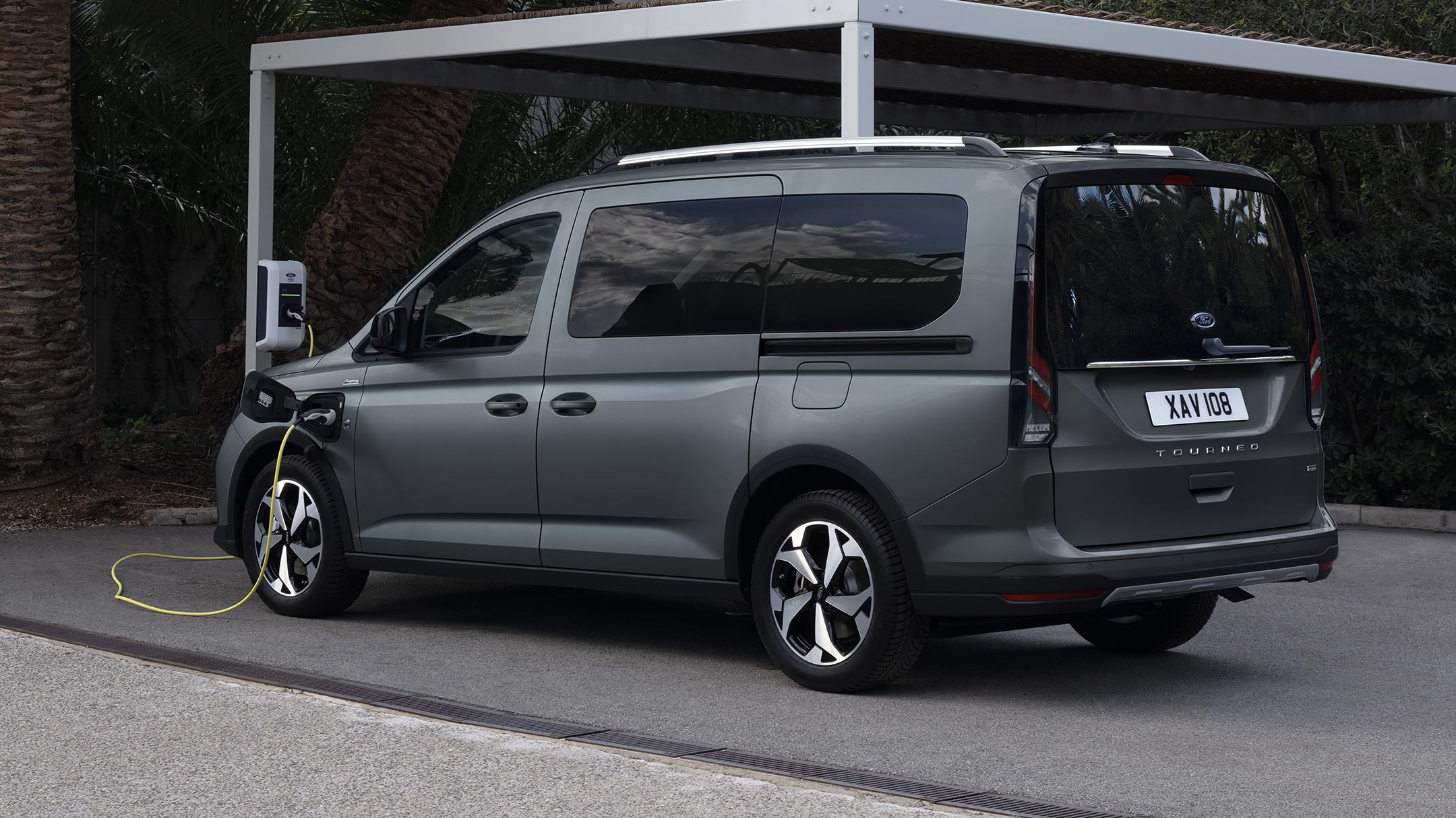 Surpreendentemente desportivo Ford Tourneo Connect.