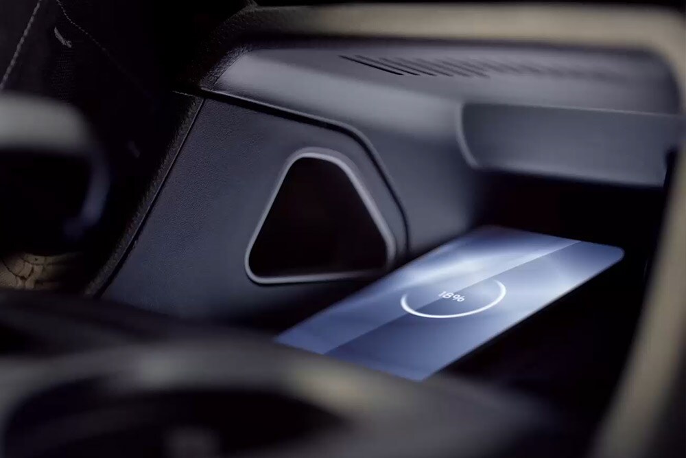 Base de carregamento sem fios no interior da Ford Ranger. 