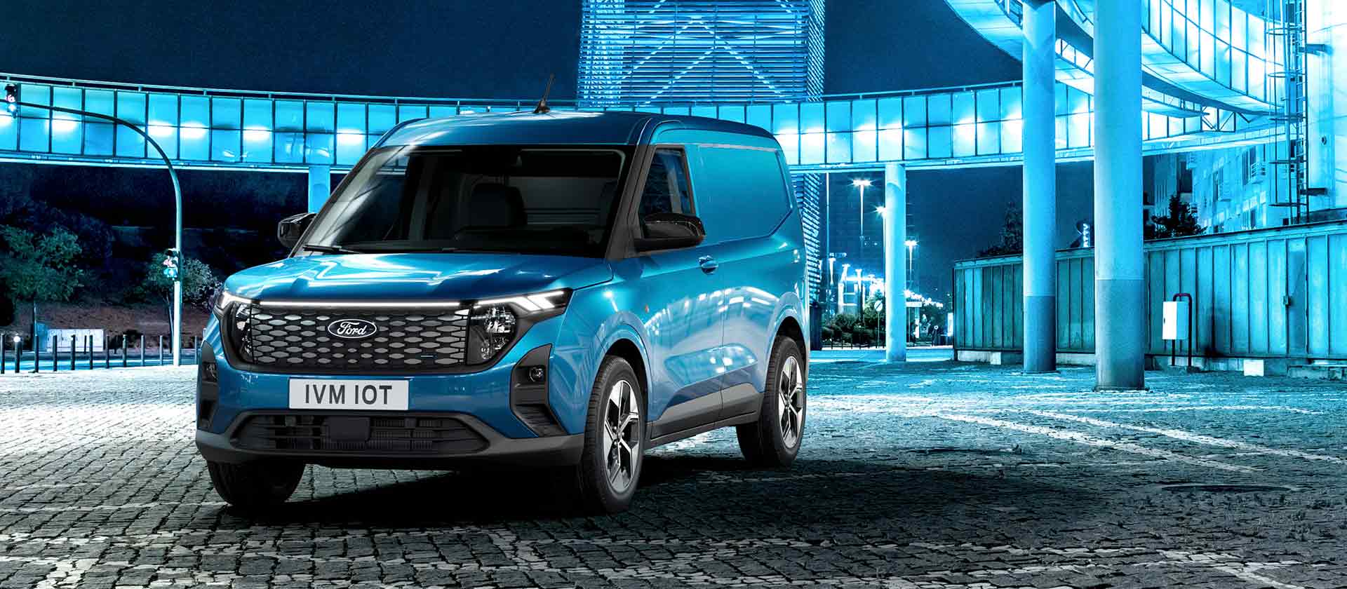 Ford E-Transit Courier Vista Frontal Azul