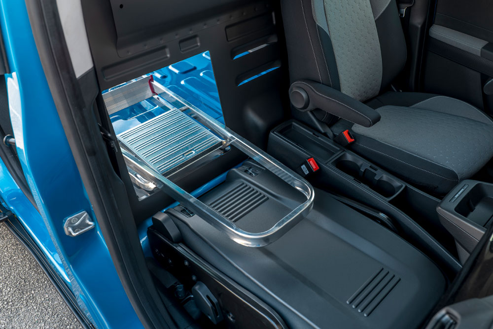Ford E-Transit Courier Antepara traseira de carga