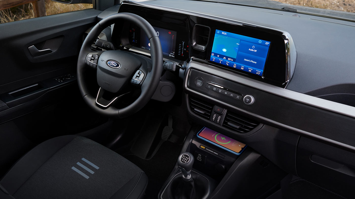 Novo Ford Transit Courier SYNC-4 display em