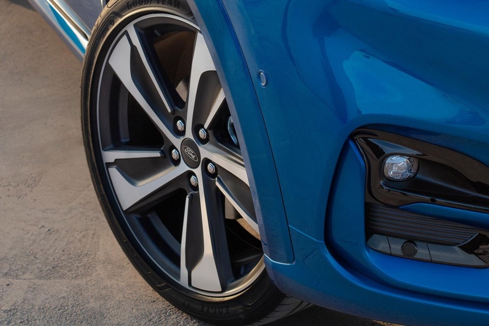 Pneu Ford